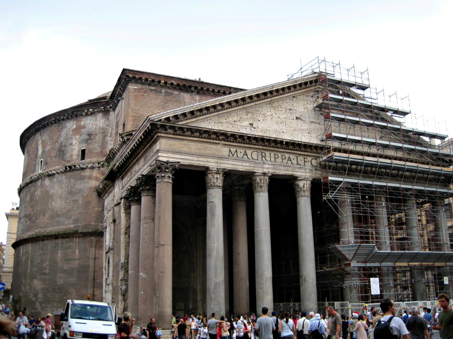 Pantheon under construction