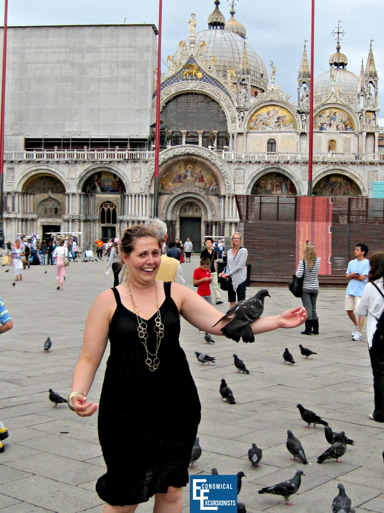 Just one of the many things you "HAVE" to do while in Venice: Feed the pigeons