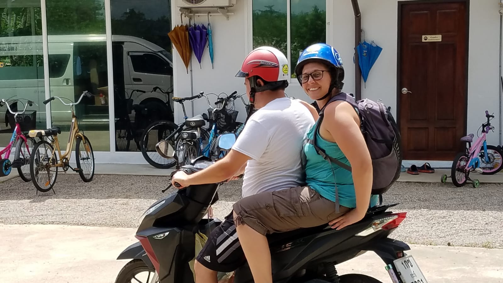 getting around thailand motorbikes