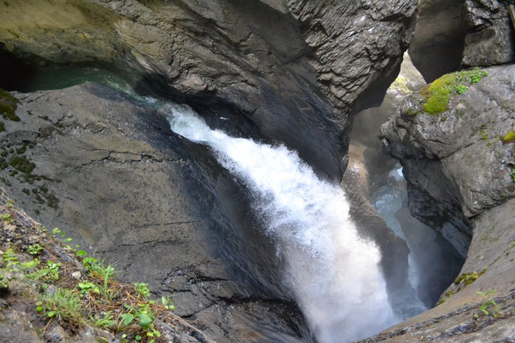 trummelbach falls lauterbrunnen