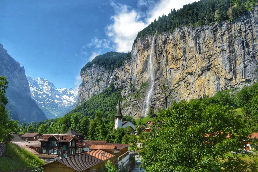 staubbach falls lauterbrunnen